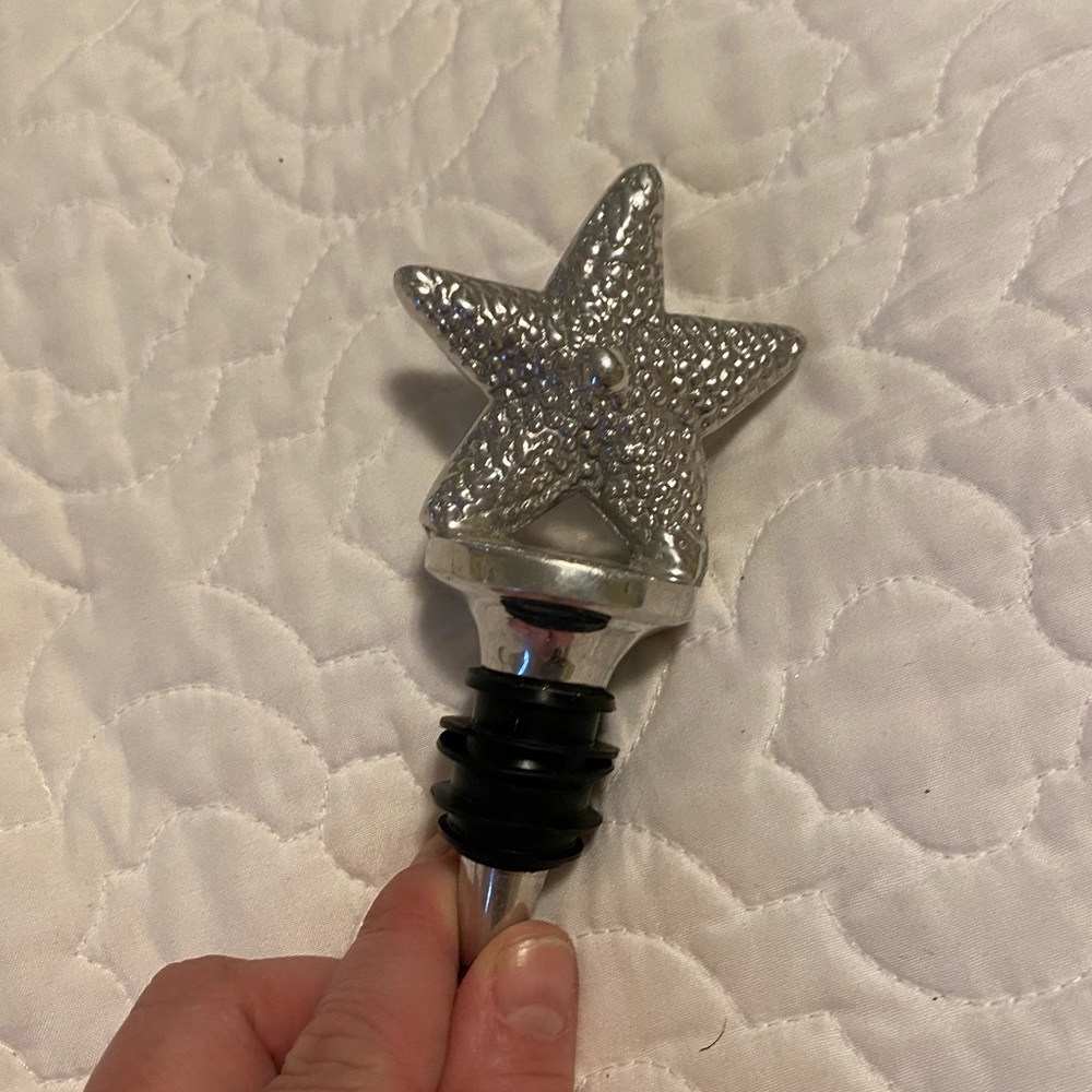 EUC - Mariposa starfish wine stopper